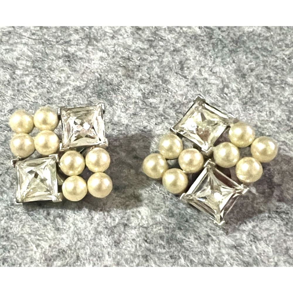 Vtg jewelry vintage Marvella Couture cluster faux Pearl rhinestones Earrings